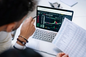 Découvrez comment produire un reporting financier fiable en un temps record